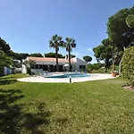 Βίλα In With Pool Near Golf Course *