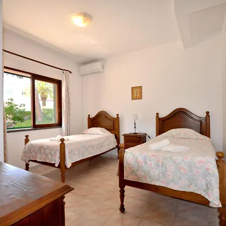 In With Pool Near Golf Course Vilamoura